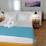 Rent 4 bedroom house in Ibiza