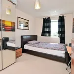 Rent 2 bedroom flat in Rushmoor