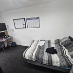 Rent 3 bedroom house in Leeds