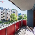 Pronajměte si 3 ložnic/e byt o rozloze 95 m² v Praha