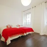 Rent 4 bedroom apartment of 55 m² in Paris