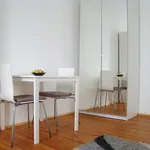 Rent 3 bedroom apartment in Berlin