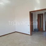 Affitto 4 camera appartamento di 150 m² in Piacenza