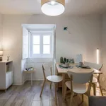 Rent 1 bedroom apartment of 30 m² in lisbon