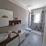 Rent 3 bedroom apartment of 100 m² in Bari