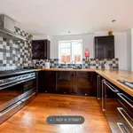 Rent 6 bedroom house in Borough of Runnymede