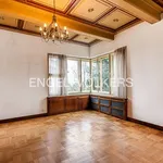 Rent 6 bedroom apartment of 376 m² in Prague