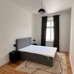 Rent 3 bedroom apartment of 61 m² in Berlin