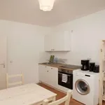 Rent a room of 77 m² in berlin