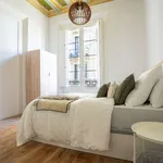 Rent a room of 200 m² in barcelona