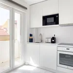 Rent 2 bedroom apartment of 700 m² in Lisbon