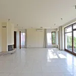 Rent 6 bedroom house of 450 m² in Prague