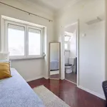 Rent a room in lisbon