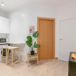 Rent 4 bedroom apartment in Barcelona