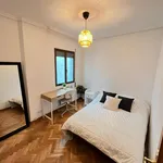 Rent 4 bedroom apartment in Madrid