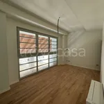 Affitto 3 camera casa di 174 m² in Novara