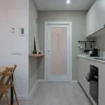 Rent 2 bedroom apartment of 90 m² in barcelona