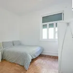 Rent 16 bedroom apartment in Lisbon