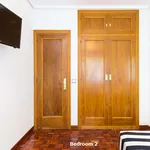 Rent a room of 130 m² in Madrid