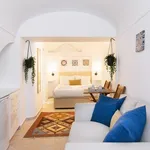 Rent 1 bedroom house in Évora