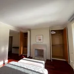 Rent 4 bedroom apartment in Porto