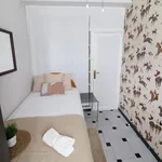 Rent 4 bedroom apartment in Valencia