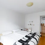 Rent 4 bedroom apartment of 104 m² in München