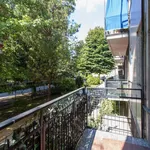 Rent 3 bedroom apartment in Milan