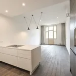 Pronajměte si 3 ložnic/e byt o rozloze 95 m² v Prague