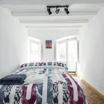 Rent 5 bedroom apartment in Barcelona