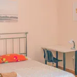 Rent 4 bedroom apartment in Athens