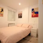 Rent 4 bedroom apartment of 65 m² in Madrid