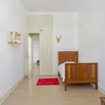 Rent 7 bedroom apartment in Lisbon