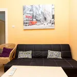 Rent a room of 220 m² in madrid