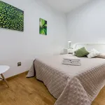 Rent 4 bedroom apartment of 80 m² in Valencia