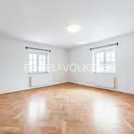 Pronájem domu 610m² s pozemkem 747m²