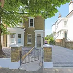 Rent 6 bedroom house in South East England