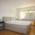 Miete 3 Schlafzimmer wohnung von 753 m² in Zurich