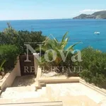 Rent 4 bedroom house of 240 m² in Egina