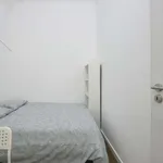 Rent a room in lisbon