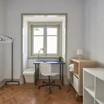 Rent 11 bedroom apartment in Lisbon