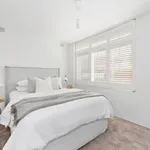 Rent 3 bedroom apartment in Bondi Beach