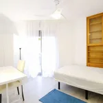 Rent a room of 160 m² in madrid