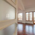 Rent 4 bedroom apartment of 201 m² in Lisbon