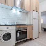 Rent 5 bedroom apartment in Madrid