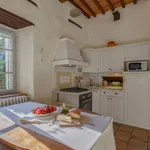 Rent 2 bedroom apartment of 80 m² in Cortona