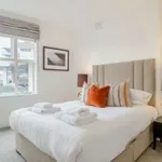 Rent 2 bedroom flat of 85 m² in London