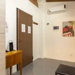 Rent 2 bedroom apartment of 85 m² in milan