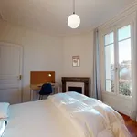 Rent a room of 180 m² in Vitry-sur-Seine