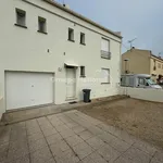 Rent 4 bedroom house of 91 m² in ArlesT